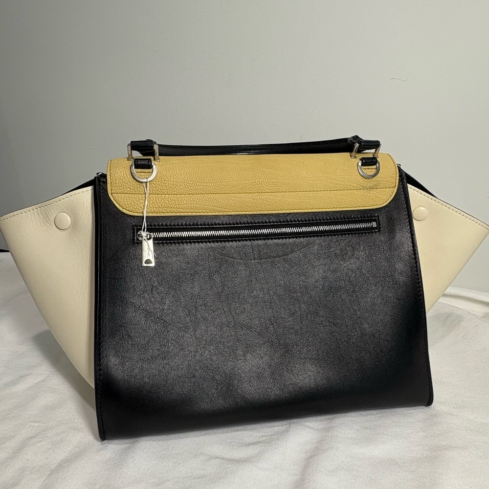 Authentic CELINE  Tri color trapeze bag LUGGAGE w duster, cards & certificate - Picture 4 of 16